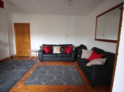 6 Bed Semi-Detached House, Artillery Road, GU1