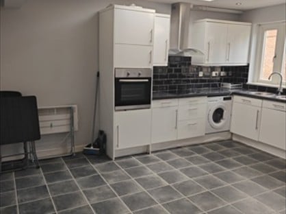 2 Bed Flat, Belmont Buildings, TN6