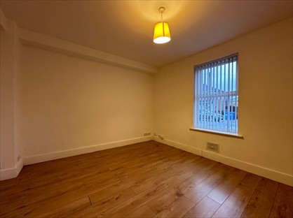 1 Bed Flat, Folly Lane, WA5