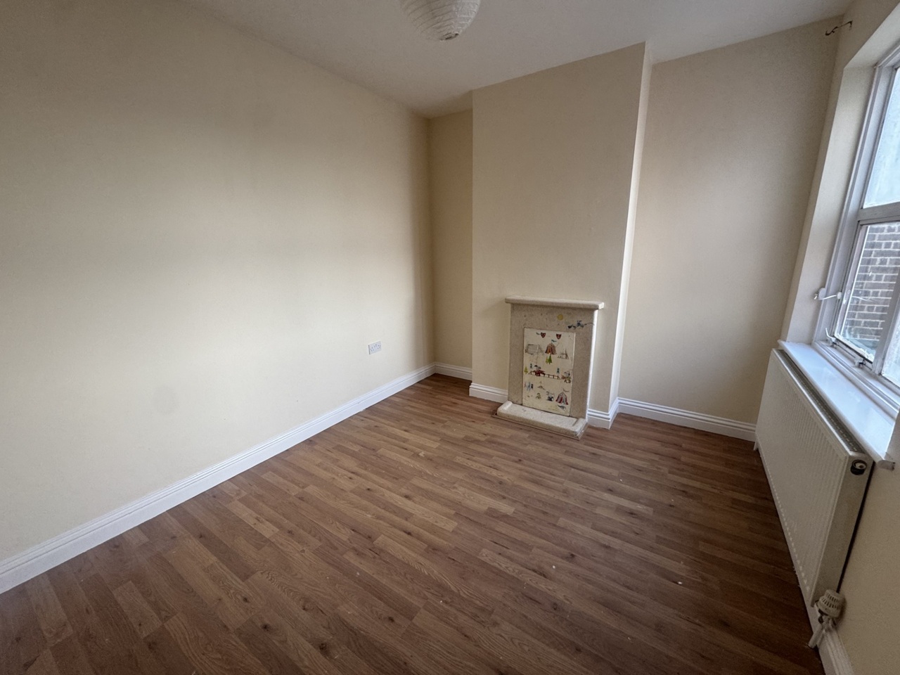 Southall - 5 Bed Flat, South Road, UB1 - To Rent Now for £2,649.00 p/m