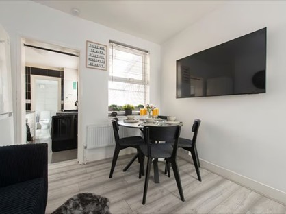 4 Bed Detached House, Bensham Lane, CR7