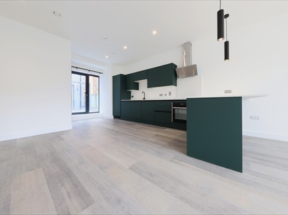 1 Bed Flat, High Street, BR1