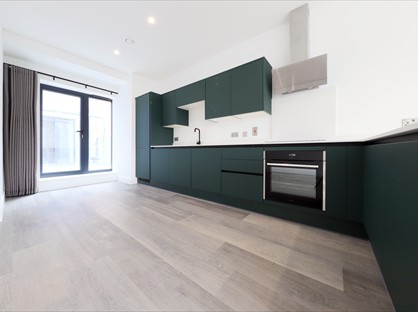 1 Bed Flat, High Street, BR1