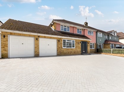 5 Bed Semi-Detached House, Station Road, ME20