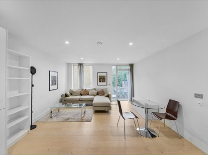 1 Bed Flat, Atrium Apartments, W10