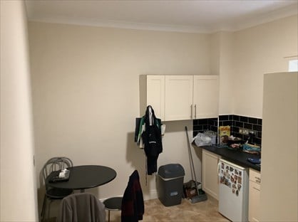 1 Bed Flat, Half Moon Lane, NE8