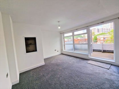 2 Bed Flat, Shepherds Gardens, B15