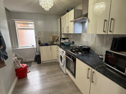 2 Bed End Terrace, Goodman Park, SL2