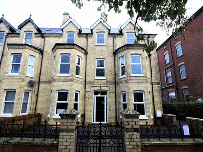 2 Bed Flat, The Grove, LD1