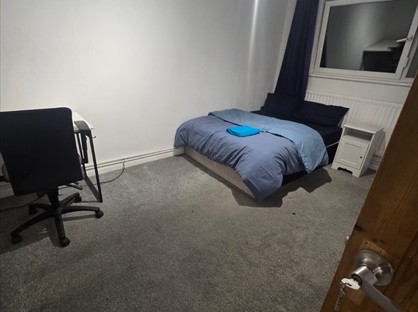 Room in a Shared Flat, Clarence Lane, SW15