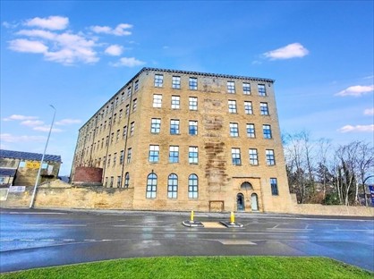 1 Bed Flat, Martins Mill, HX1