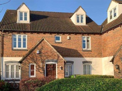 2 Bed Flat, Hillview Place, BS21