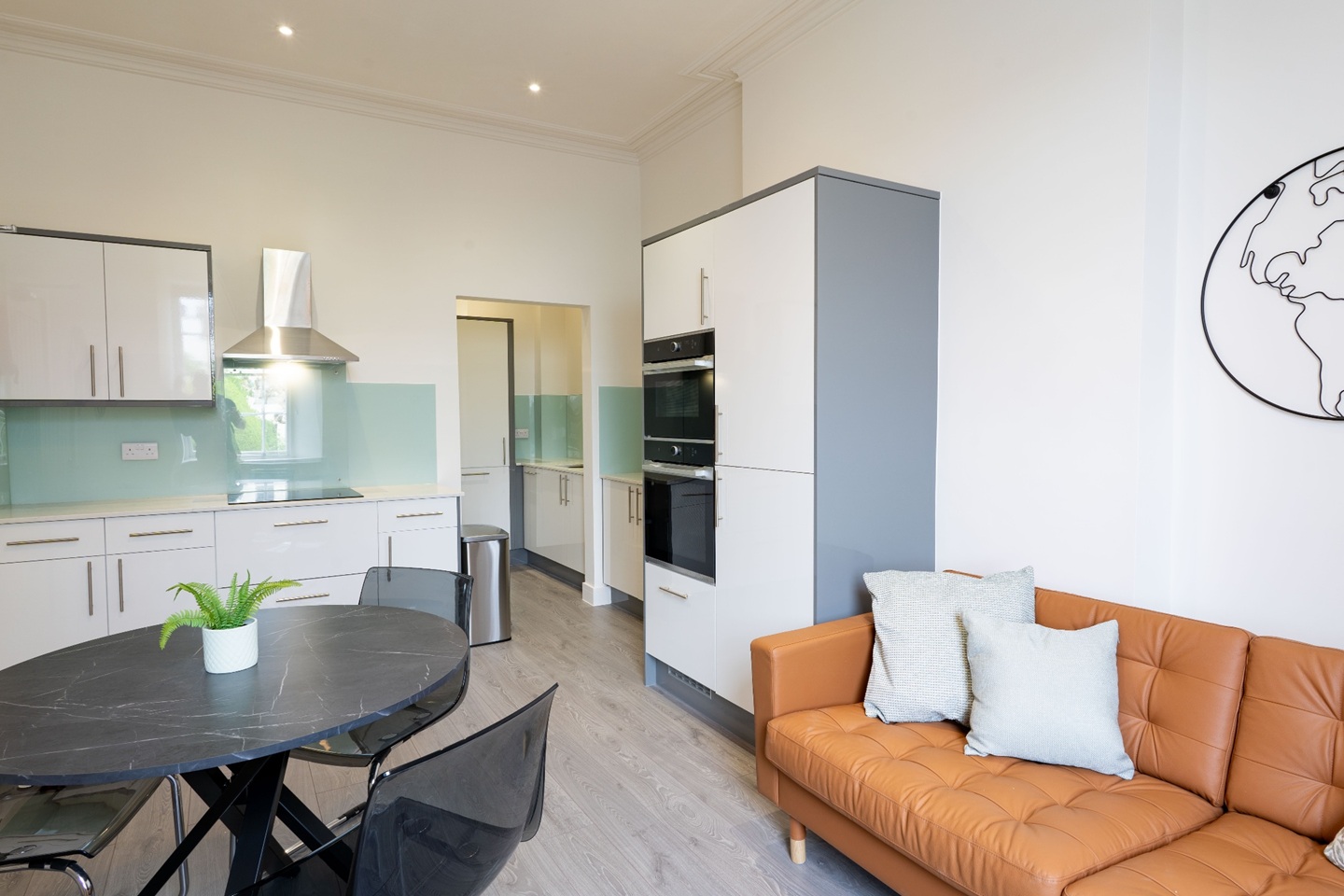 3 Bed Flat, Clifton Park Road, BS8, N1 7GU