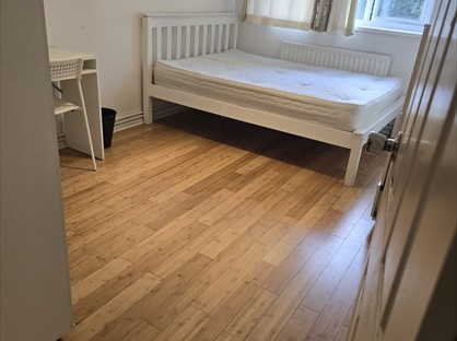 Room in a Shared House, Tildesley Road, SW15