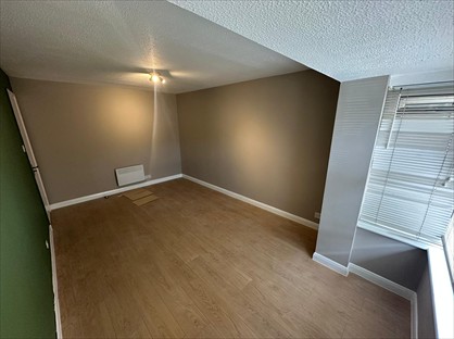 Studio Flat, Granville Gardens, SW16