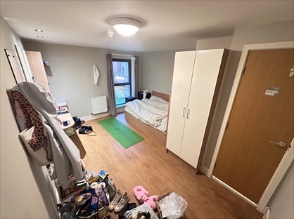 Room in a Shared Flat, Yorkhill Streeet, G3
