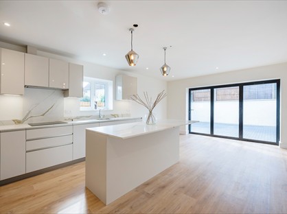 4 Bed Detached House, Priory Lane, SG4