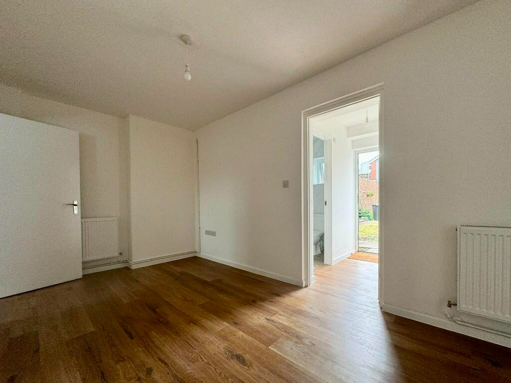 Additional image 3 of 2 Bed Flat, Conygre Grove, BS34, N1 7GU