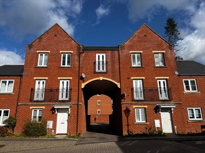 5 Bed Semi-Detached House, Fleming Way, EX2