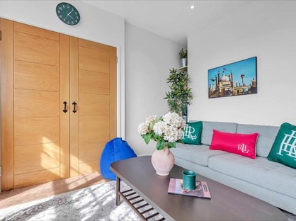 2 Bed Flat, Old Steine, BN1