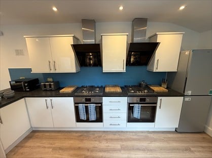 8 Bed Terraced House, Greenbank Road, L18