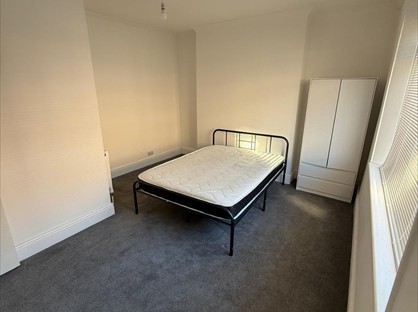 5 Bed Terraced House, Lilywhite Terrace, DH5