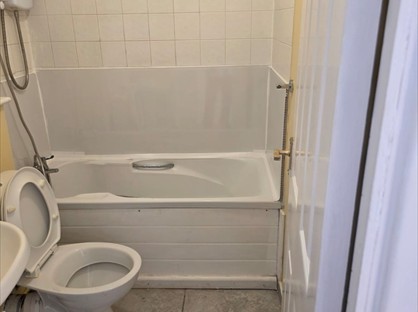 1 Bed Flat, Frobisher Road, DA8