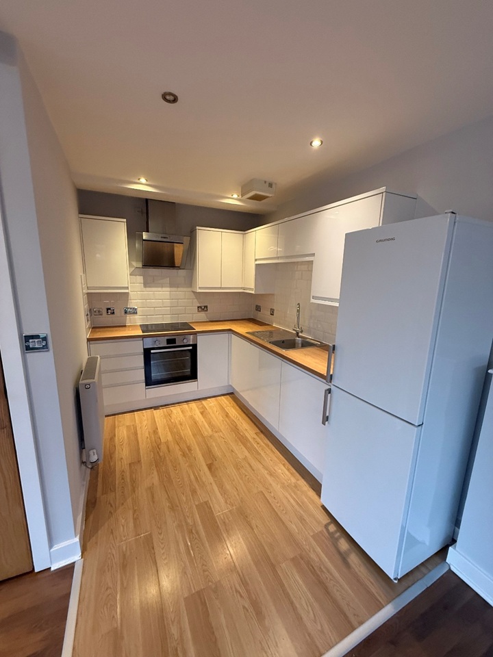 Additional image 5 of 2 Bed Penthouse, Cornhill, L1, N1 7GU