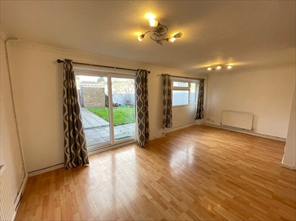 4 Bed Semi-Detached House, Brussels Way, LU3