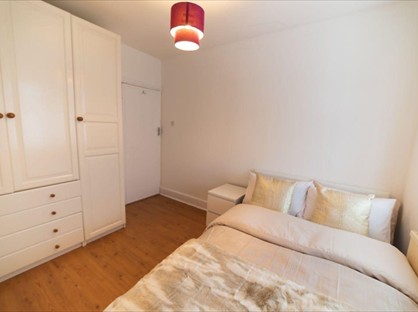Room in a Shared House, Boileau Road, W5