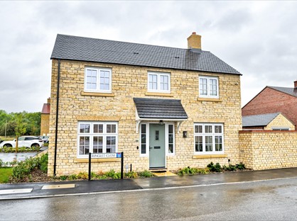 3 Bed Detached House, Ringlet Close, OX25