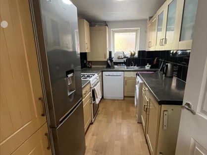 2 Bed Flat, Cam House, UB5