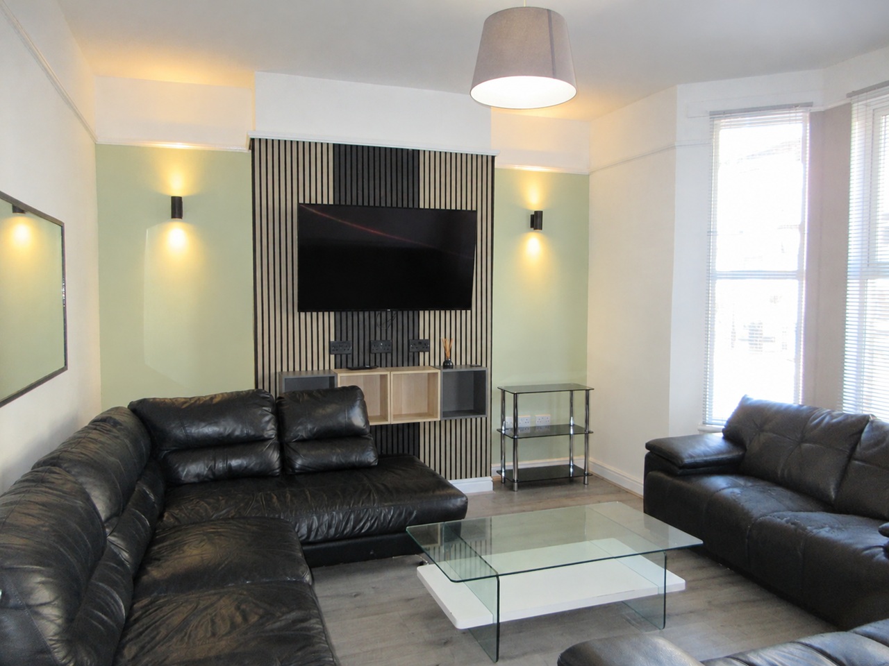 7 Bed End Terrace, Nicander Road, L18 photo 2