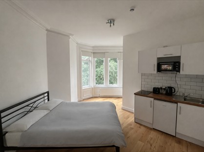 Studio Flat, St Johns Road, BH5