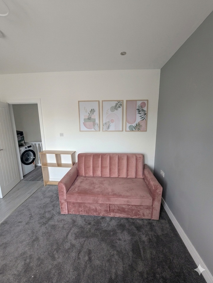 2 Bed Flat, Northumberland Avenue, RG2, N1 7GU