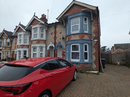 2 Bed Flat, Northumberland Avenue, RG2