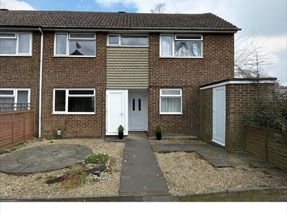 4 Bed Terraced House, Vandyke, RG12