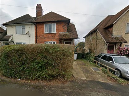 Studio Flat, Raymond Crescent, GU2