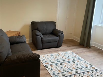 1 Bed Flat, Milton Street, EH8