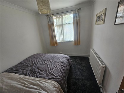 Room in a Shared House, Thames St, KT12