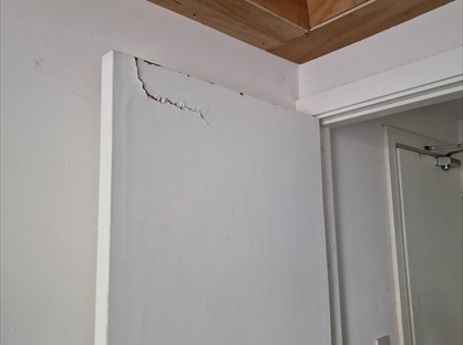 7 Bed End Terrace, Cross Road, BD8