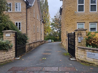 2 Bed Flat, Grove Road, LS6