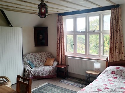 2 Bed Flat, Holyford Lane, EX24