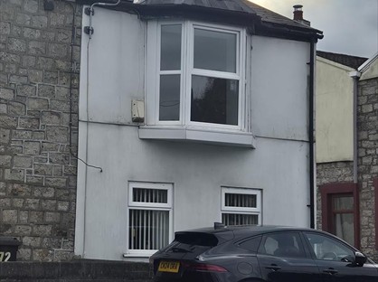 Studio Flat, High Street, CF48