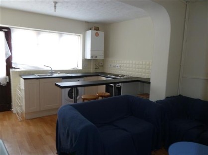 3 Bed Semi-Detached House, Southampton, SO15