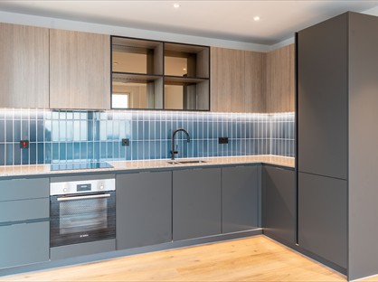 2 Bed Flat, Greenleaf Walk, UB1