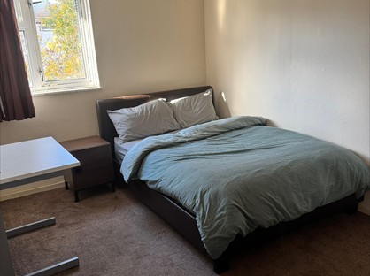 Room in a Shared Flat, Woking, GU21