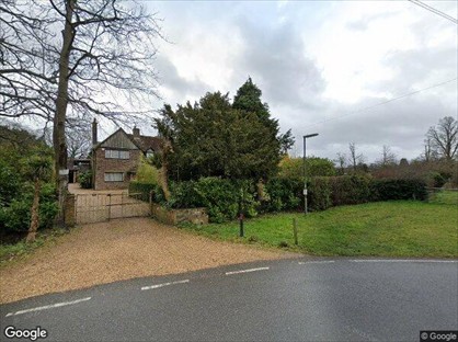 Room in a Shared House, London, RH6