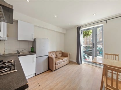 1 Bed Flat, Platinum Court, E1