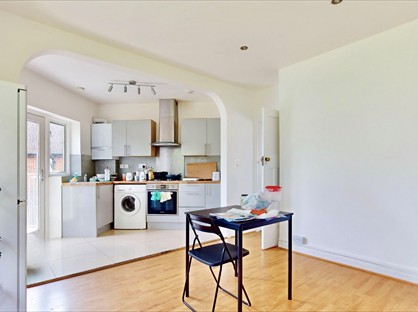 3 Bed Flat, Page Court, NW7